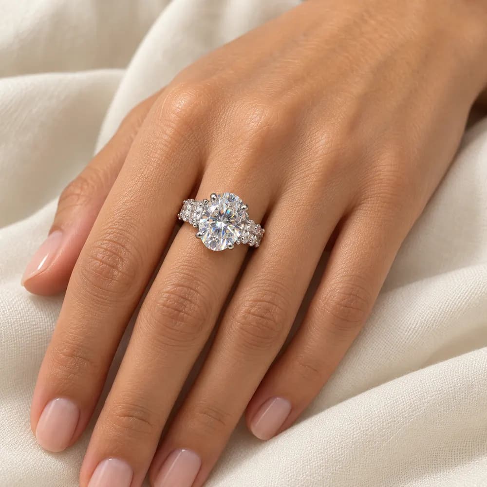Oval Centre Graduated Side-Stone Moissanite Ring — second view