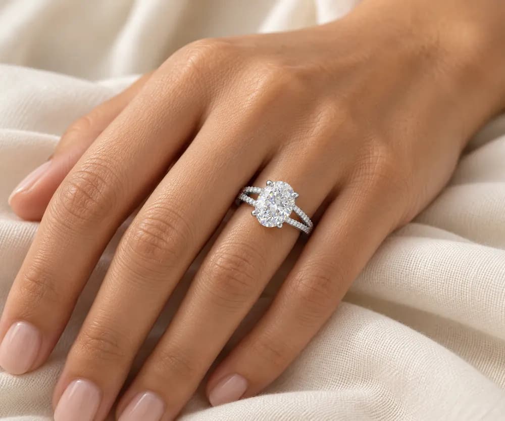 Oval Centre Split Pavé Moissanite Ring — second view