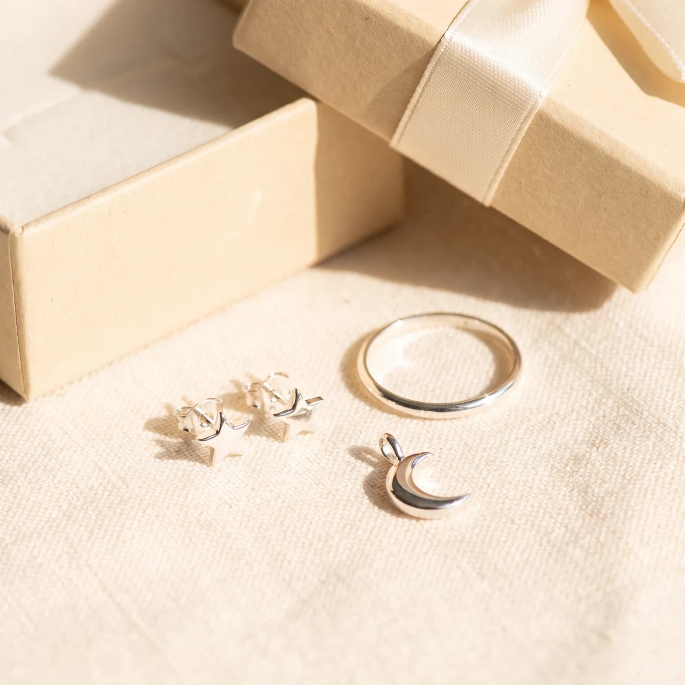 Gifts Under ₹1,999